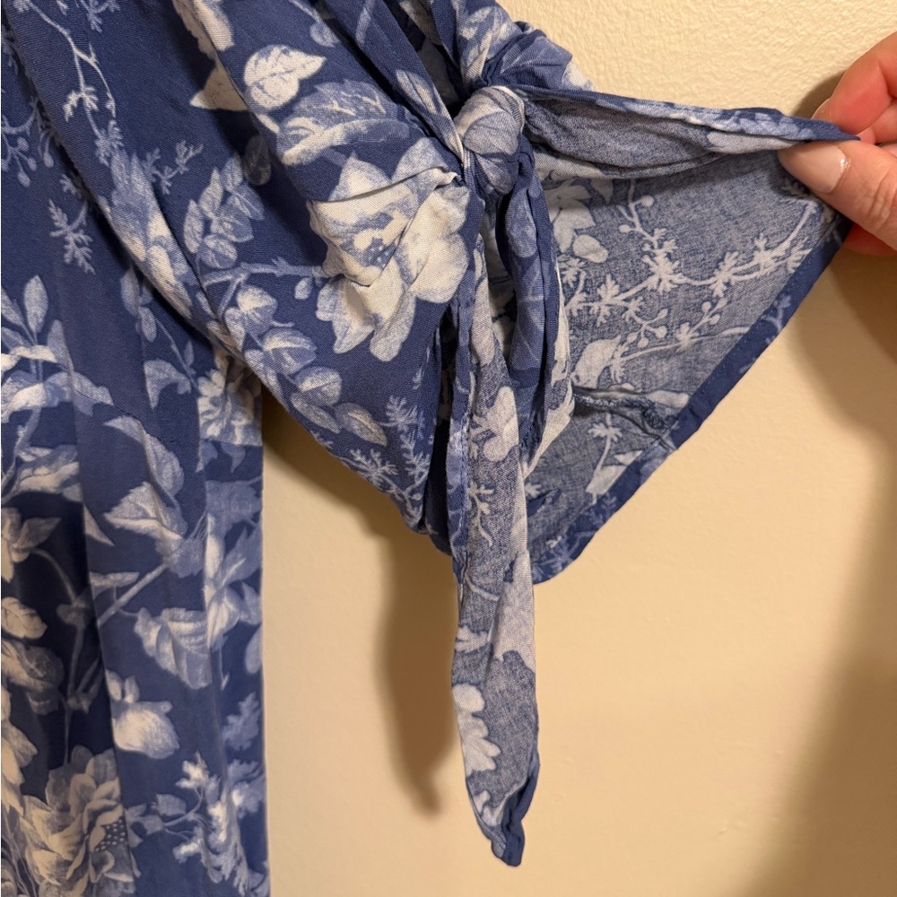 H&M Blue Floral shift dress - Picture 2 of 6
